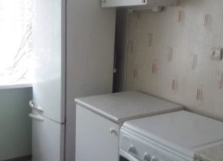 Сдается трехкомнатная квартира, 65 м2, Аксай, улица Вартанова, 24