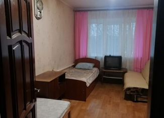 Сдаю в аренду 2-ком. квартиру, 35 м2, Кстово, улица Максима Горького, 52А