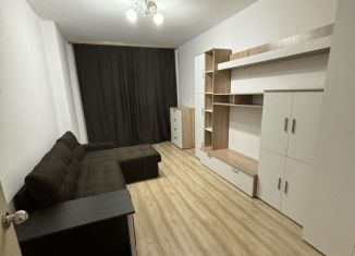 Сдается 2-комнатная квартира, 60 м2, Екатеринбург, улица Академика Парина, 4/2