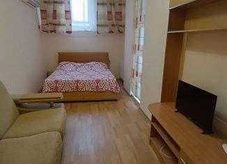 Аренда 2-комнатной квартиры, 58 м2, Алушта, улица Ленина, 26