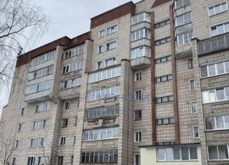 Продается двухкомнатная квартира, 50 м2, Кировская область, улица Розы Люксембург, 16