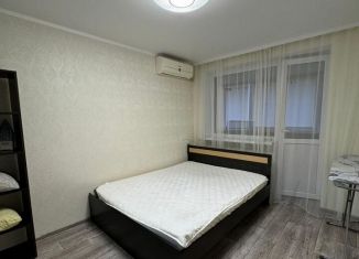 Сдача в аренду 2-ком. квартиры, 42.8 м2, Сальск, улица Чернышевского, 133А