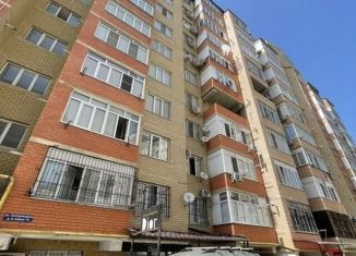 Трехкомнатная квартира на продажу, 100 м2, Дагестан, Газопроводная улица, 8к5