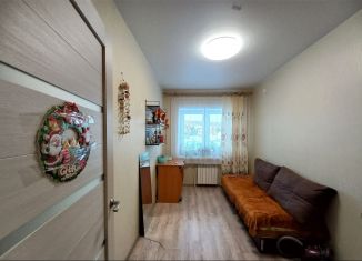 Продается трехкомнатная квартира, 62.9 м2, поселок Уралец, улица Кирова, 2