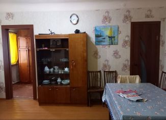 Двухкомнатная квартира на продажу, 38 м2, поселок городского типа Вурнары, Советская улица, 8