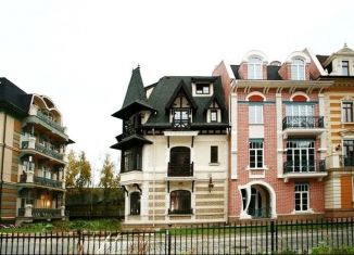 Продаю таунхаус, 395 м2, поселок дома отдыха Озера, Озёрная улица, 509