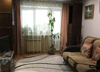 Сдается двухкомнатная квартира, 44.1 м2, Гатчина, улица Карла Маркса, 41