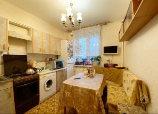 Продам 2-ком. квартиру, 43.6 м2, Москва, улица Двинцев, 4, улица Двинцев