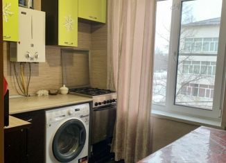 Четырехкомнатная квартира на продажу, 61 м2, поселок городского типа Стройкерамика, Народная улица, 4