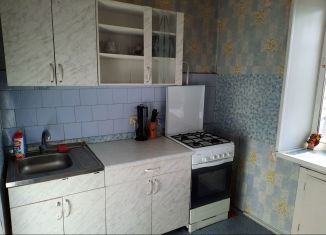 Сдается в аренду однокомнатная квартира, 33 м2, Южноуральск, улица Яблочкова, 23