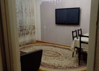 Сдается двухкомнатная квартира, 47 м2, Карачаево-Черкесия, улица Орджоникидзе, 1