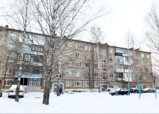 Продажа 2-комнатной квартиры, 37.5 м2, Соликамск, Северная улица, 51