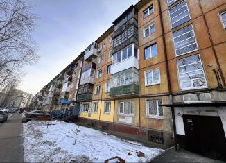 Двухкомнатная квартира на продажу, 45.7 м2, Иркутск, улица Тельмана, 185