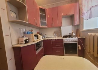 Продам трехкомнатную квартиру, 62.2 м2, село Большой Куганак, улица Ленина, 1