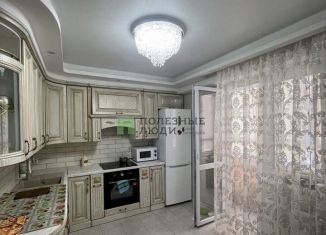 Продается 2-ком. квартира, 58 м2, Севастополь, улица Токарева, 18