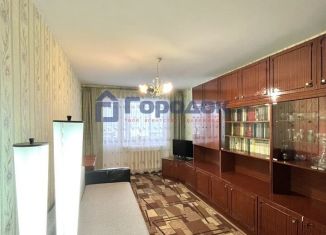 Продается двухкомнатная квартира, 43.2 м2, Каменск-Уральский, улица Шестакова, 36