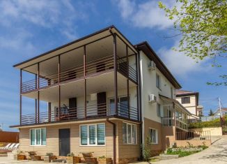 Сдам в аренду 3-комнатную квартиру, 80 м2, Сочи, Таллинская улица, 91/2