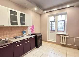 Сдается 1-комнатная квартира, 50 м2, Омск, улица Арнольда Нейбута, 7