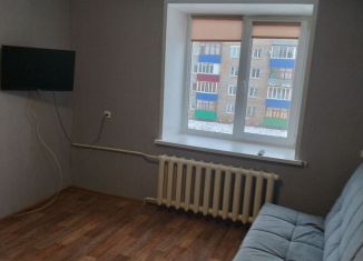 Сдается 2-ком. квартира, 39 м2, Ишимбай, улица Вахитова, 11