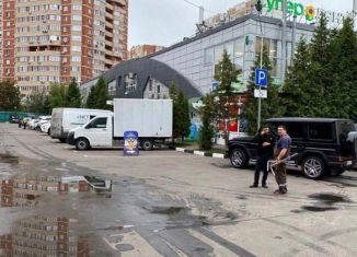 Сдается торговая площадь, 1420 м2, Люберцы, улица 3-е Почтовое Отделение, 100