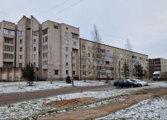 Продается 2-ком. квартира, 43.4 м2, Ленинградская область, улица Металлургов, 2