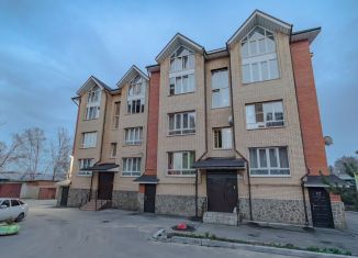 Продам квартиру студию, 27 м2, посёлок городского типа Октябрьский, улица Калинина, 1В