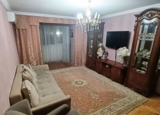 Продам 3-комнатную квартиру, 74 м2, Нальчик, улица Ватутина, 7А, район Горная