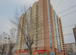 Продам 4-комнатную квартиру, 122.4 м2, Екатеринбург, улица Белинского, 180