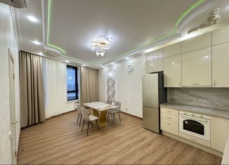 Аренда трехкомнатной квартиры, 98 м2, Москва, бульвар Братьев Весниных, 1, станция ЗИЛ