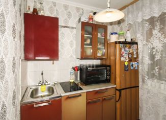 Продам 3-комнатную квартиру, 47.5 м2, Тюмень, Таврическая улица, 10, Калининский округ