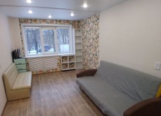 Продается 2-комнатная квартира, 42.5 м2, Кировская область, улица Чапаева, 26