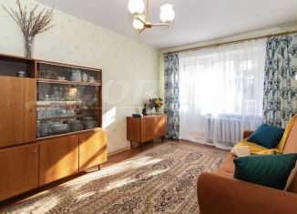 Продается трехкомнатная квартира, 49 м2, Тюмень, Холодильная улица, 42А, Центральный округ