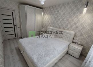 Продается трехкомнатная квартира, 73 м2, Алтайский край, улица Попова, 154