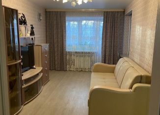 Продаю двухкомнатную квартиру, 44 м2, Каменск-Уральский, улица Тевосяна, 7