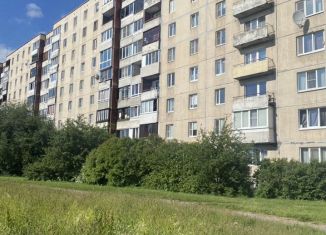 Продам 2-ком. квартиру, 53 м2, Санкт-Петербург, Будапештская улица, метро Дунайская