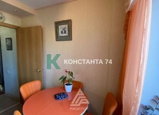 Продаю 2-ком. квартиру, 42 м2, Челябинск, улица Жукова, 53