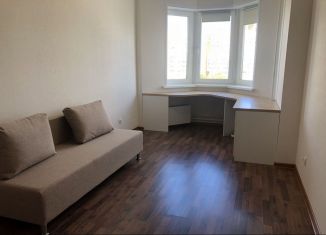 Сдаю 1-комнатную квартиру, 40 м2, Пермский край, улица Лебедева, 40А