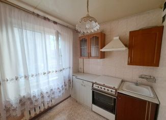 Продаю 3-ком. квартиру, 58 м2, Оренбургская область, Краматорская улица, 5А