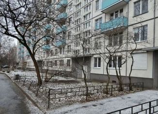 Сдается трехкомнатная квартира, 58.3 м2, Санкт-Петербург, Заневский проспект, 59