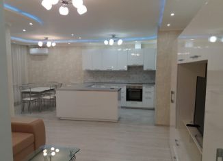 Сдается в аренду 3-ком. квартира, 100 м2, Москва, улица Герасима Курина, 26, метро Славянский бульвар