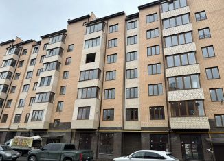 Продаю 3-ком. квартиру, 93 м2, Северная Осетия, улица Генерала Дзусова, 4А