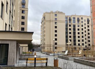 Продам 3-комнатную квартиру, 85.3 м2, Калининград, улица Старшины Дадаева, 55