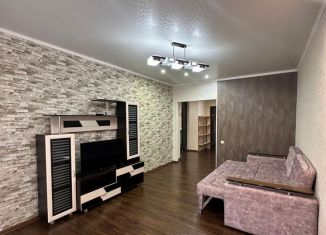 Сдам 2-комнатную квартиру, 60 м2, Астрахань, улица Софьи Перовской, 10к1