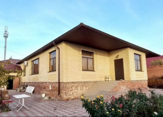 Продаю дом, 155 м2, Сальск, улица Юннатов