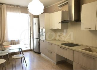 Сдается 2-ком. квартира, 60 м2, Тюмень, улица Московский Тракт, 87к1