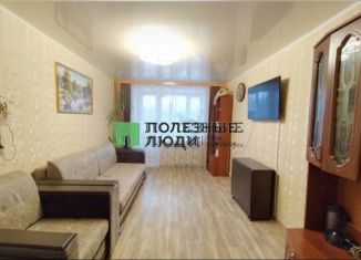 Продам 3-ком. квартиру, 60 м2, Зеленодольск, улица Тургенева, 6