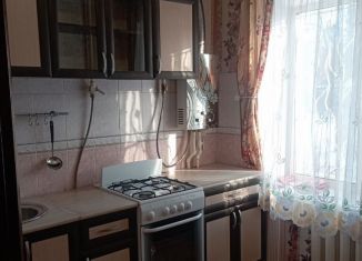 Сдается 2-комнатная квартира, 45 м2, Серпухов, улица Ракова, 3