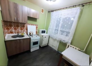 Сдаю 1-ком. квартиру, 30 м2, Волгоград, улица 64-й Армии, 83