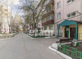 Продается 4-комнатная квартира, 81 м2, Тюмень, Широтная улица, 111, Восточный округ