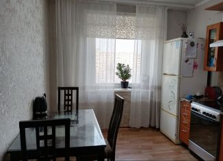 Сдам двухкомнатную квартиру, 50 м2, Абакан, Торговая улица, 38